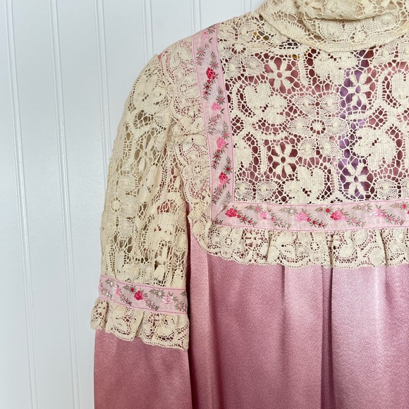 Vintage 70s Pink Satin Prairie Dress Crochet Lace Ruffle Flower Ribbon High Neck - Picture 3 of 14